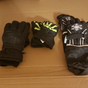 3 pair Boys Thinsulate Waterproof Gloves